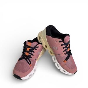 On Running Cloud Women’s Running Shoes Pink Black Size 7.5W